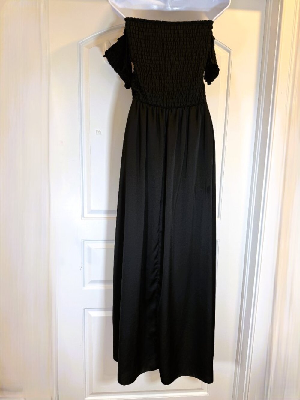 PARISIAN Black Off Shoulder Smocked Maxi Dress Size Medium Made in Italy - Picture 11 of 12